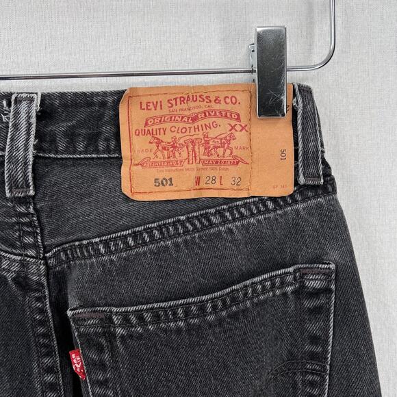 LEVIS Vintage 501 Jeans Womens 28 x 32 Black High Rise Button Fly 1990s Y2K - Picture 9 of 15